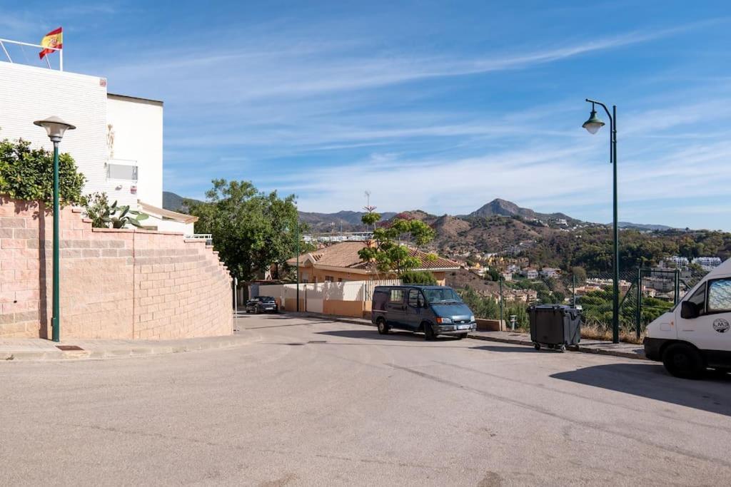 Loft Nuevo Con Vistas Al Mar Y Montana Apartment Malaga Exterior photo